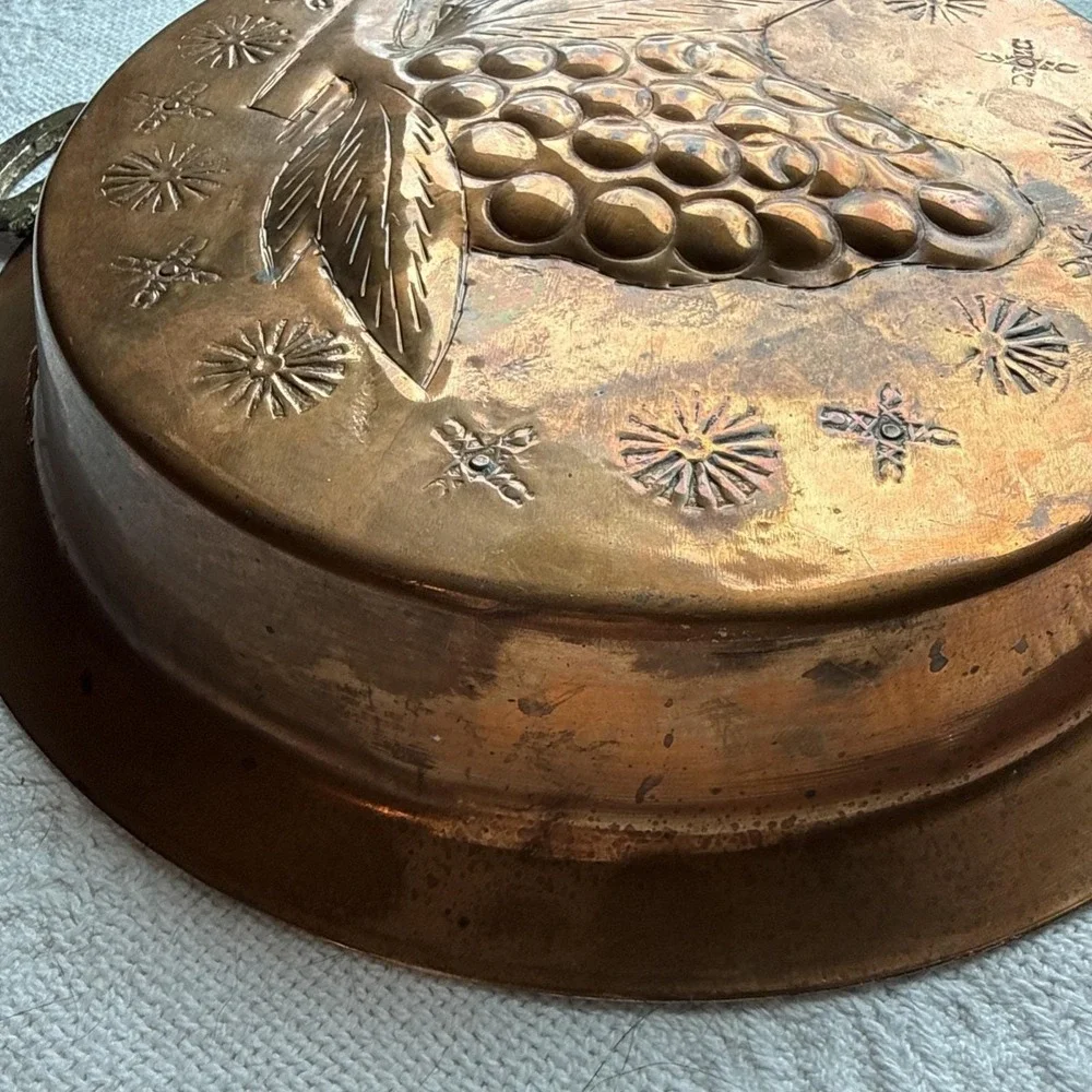 Antique Copper Grape Motif Brass Handles Kitchen Hanging Decor 10